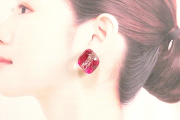 樹脂藝術 礦石耳環・緋色旋律