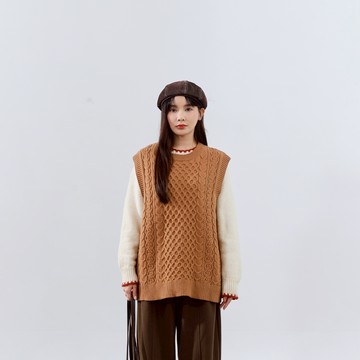 QUEENSHOP_F 女裝 質感麻花造型寬版針織背心 四色售 現+預 【01099286】