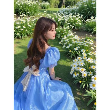 法式復古藍色迪士尼穿搭在逃公主風裙子蝴蝶結露背泡泡袖仙女長裙