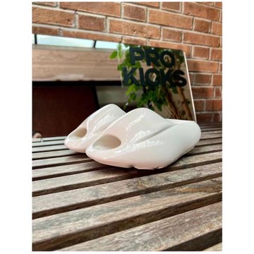 諾亞今年流行的新款涼鞋拖鞋舒適厚底休閑面包拖鞋男女