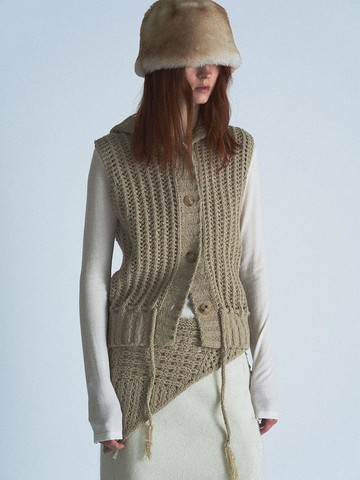 Wool Scacchi Hooded Belted Vest