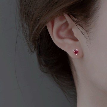 925純銀愛心耳釘女年新款潮簡約秋冬耳環小眾設計感小巧耳飾