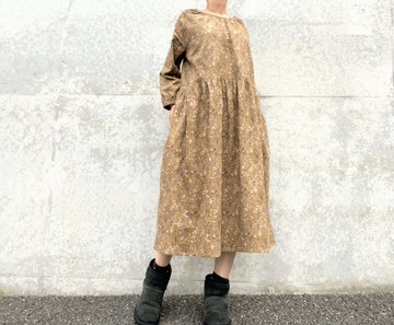 冬日森林・溫暖燈芯絨長袖洋裝 口袋設計 100% 純棉 草花 米色
