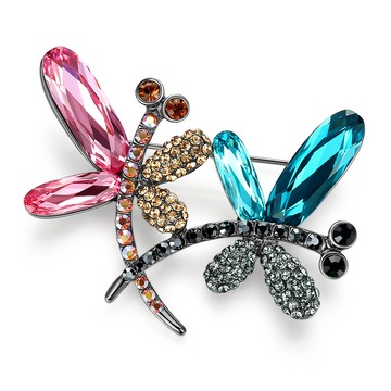 胸針．別針．蜻蜓造型．採用施華洛世奇水晶元素