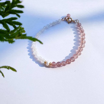 │14kgf輕珠寶│珍珠草莓晶月光石手鍊