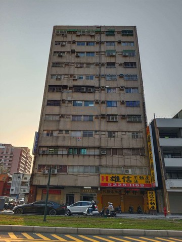 武廟科工商圈核心三房雙衛高樓採光優質宅｜高雄市苓雅區大順三路