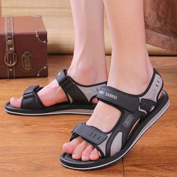 包郵Bitis越南平仙夏季沙灘男士外穿時尚防滑耐磨舒適涼鞋