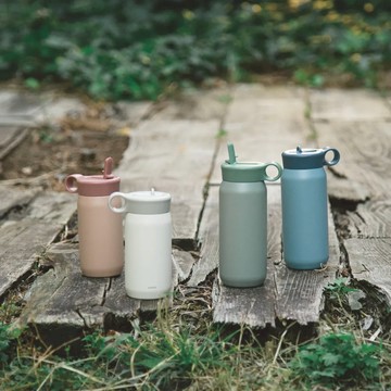 KINTO PLAY TUMBLER 吸管保溫瓶 480ml（共四色） - 霧粉