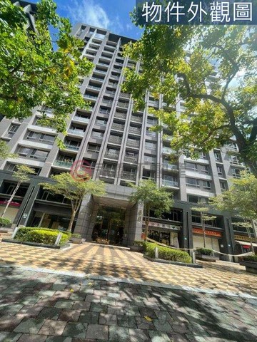 黃金店面家樂福商圈使用大空間｜新北市三重區集英路