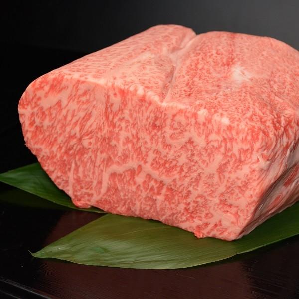 松阪牛 まるよし 松阪牛 ロース 芯だけ ステーキ 150g×2枚 牛肉 ギフト 牛サーロイン グルメ お祝い プレゼント 2023 お歳暮