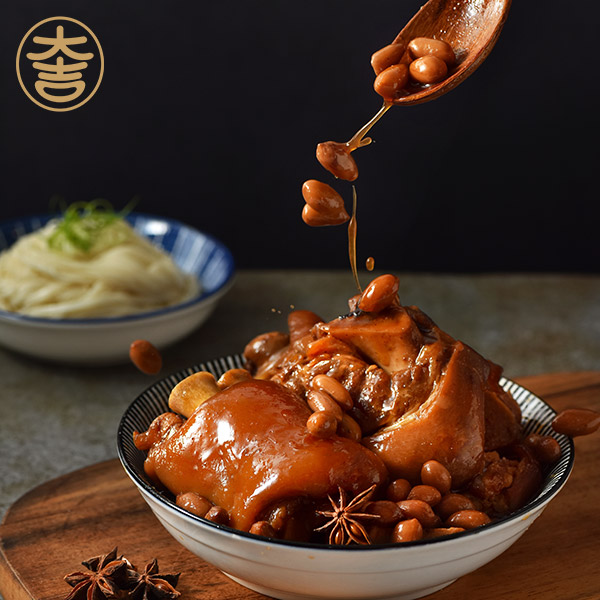 【年節送禮首選】大吉好運豬腳+麵線包〔450g+100g〕〔異國零食〕