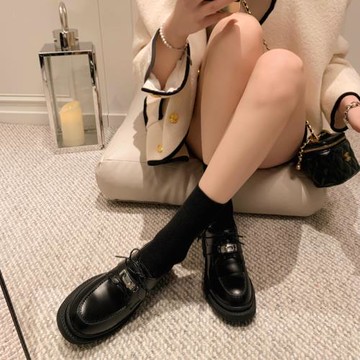 強推！巨巨舒服！黑色英倫復古單鞋女系帶鎖扣厚底樂福鞋小皮鞋