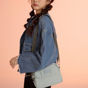 【金安德森】輕甜旅程 翻蓋造型斜側包-淺湖藍