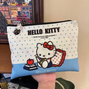 ✨臺灣出貨✨爆款格子KT便攜化妝包收納包簡約大容量高顏值旅行外出洗漱包