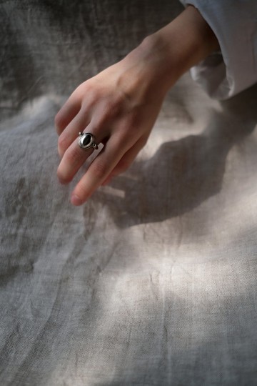 925純銀 手工雕刻 蛋面戒指 / 太陽神阿波羅