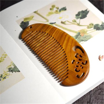 天然綠檀木鏤空雕花木梳子