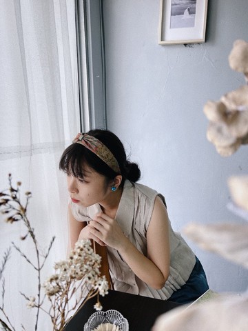 歐洲雜貨-復古土耳其藍寶石古銅金古董夾式耳環