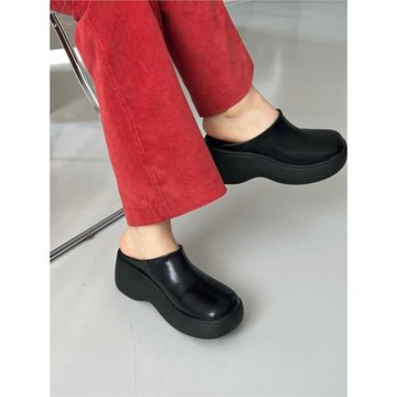 小池在首爾2023春季韓版時尚厚底大頭女鞋圓頭中口馬毛包頭半拖鞋
