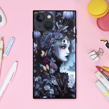 暗黑歌德風格的氣質女巫、蝴蝶與花朵 方形手機殼【強化玻璃處理】適用於 iPhone16