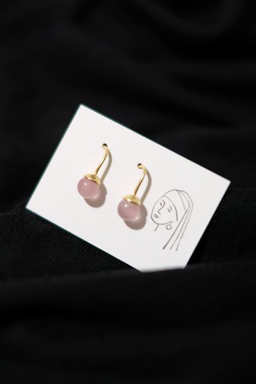 【園遊會的甜草莓】草莓晶/粉晶 925純銀金小耳勾 天然水晶