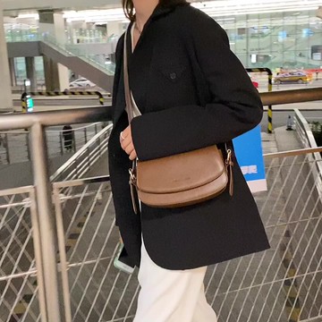 高級質感包包女時尚設計腋下單肩包ins休閑百搭斜挎包潮