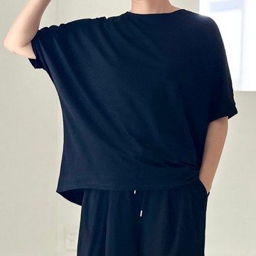 【接觸涼感】前後差下襬圓弧設計 寬鬆廓形套頭衫 3色可選【黑色】2025年全新設計