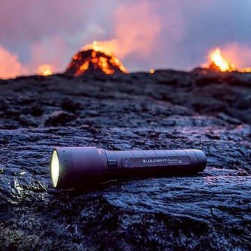 德國Ledlenser P7R Signature 充電式伸縮調焦手電筒