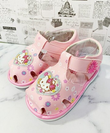 【震撼精品百貨】Hello Kitty 凱蒂貓 台灣製Hello kitty正版兒童休閒涼鞋-愛心花(12.5 15號)#20301 震撼日式精品百貨