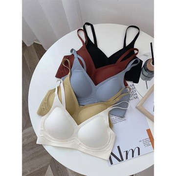 無痕內衣女大胸顯小縮胸防下垂聚攏無鋼圈薄款光面透氣運動文胸罩