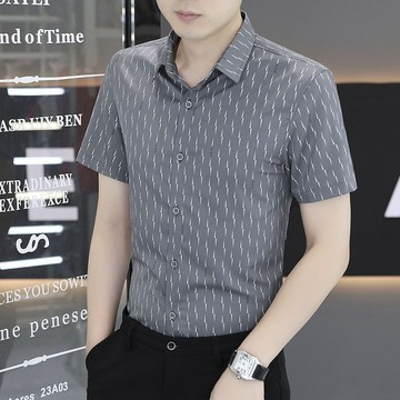 條紋夏季冰絲潮流男士短袖免燙襯衫襯衣休閒商務薄款新款抗皺韓版 男士襯衫 短袖襯衫男 棉質襯衫 上班襯衫 大尺碼襯衫