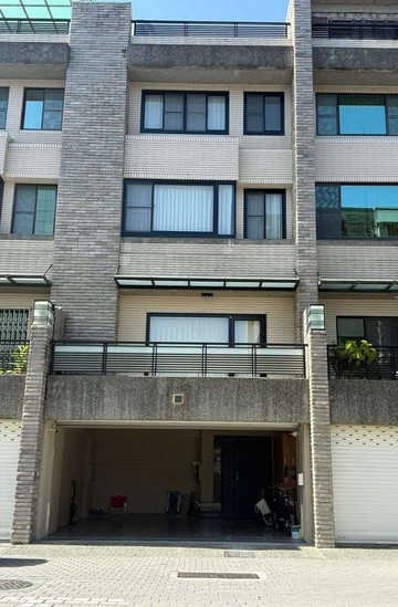 湖美西湖街 ｜6米雙車墅｜日系極簡美學．精品豪宅｜台南市中西區西湖街