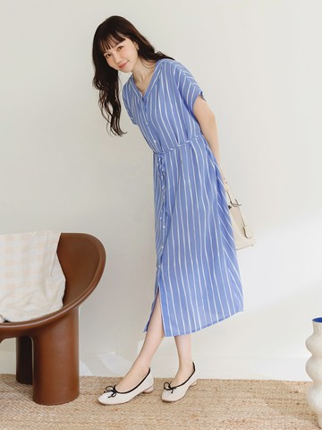 簡約條紋後打褶開襟洋裝(附綁帶)