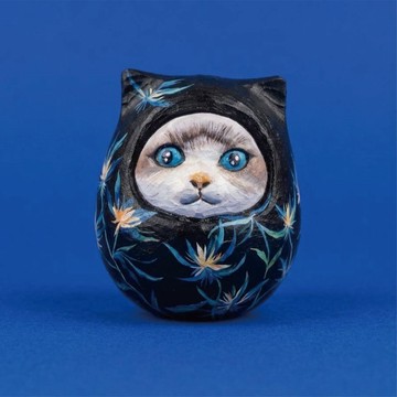 職人木雕手繪 | 滿版貓咪達摩不倒翁 【賽芙雅】