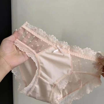 內褲女生 純棉內褲 女內褲 四角褲 安全褲 無痕內褲 中腰 三角褲 內褲 日系女士內褲女純欲風性感蕾絲花邊個性鏤空綢緞收