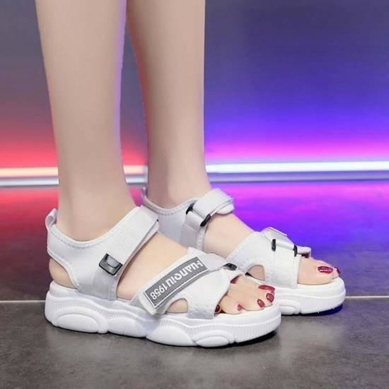 国内正規総代理店アイテム】 レディース 厚底スポーツサンダル可愛履き