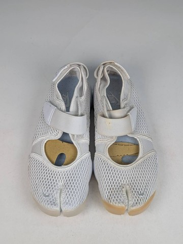 微瑕疵-雙腳鞋底鞋面泛黃 848386-100 W9 W NIKE AIR RIFT BR 忍者鞋 白色
