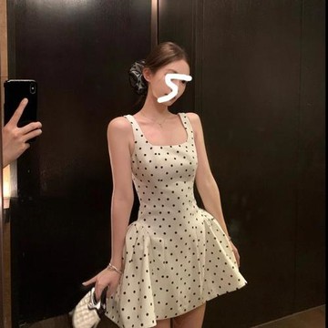 虞書欣jennie同款法式辣妹波點方領高腰收腰連衣裙氣質吊帶短裙子