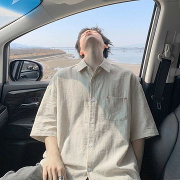大尺碼冰絲短袖襯衫 涼感垂墜寬鬆抗皺免燙 夏季薄款黑色冰絲襯衫男短袖寬鬆簡約百搭休閒白色襯衣半袖上衣0810