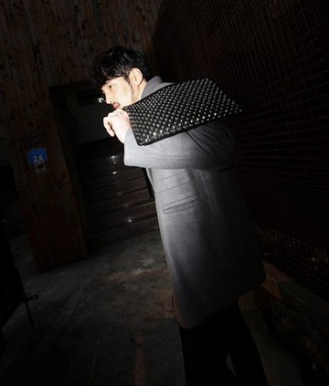 品 【JP.美日韓】韓國˙ZNIF 手拿包 鉚釘包 錢包 手抓包 手包 文件包 大包 正貨 供應 korea