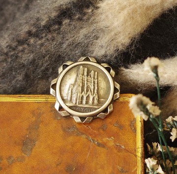 古董法國銀質雕花浮雕教堂別針胸針 B1841