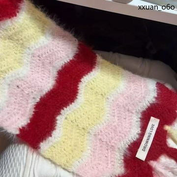 秋冬熱賣🔥羊毛混紡雪花 色漸變波浪紋 紗鉤針編織四 料 漸變波浪圍巾 圍巾diy材