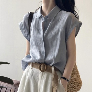 顯瘦上衣 夏季高端藍色短袖襯衫女夏通勤穿搭襯衫小飛袖無袖上衣高級感 純色上衣 素色 韓系女裝 上班族穿搭 E