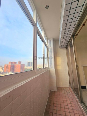 專約【近衛武營瑞隆商圈 前後陽台明亮大4房車位】｜高雄市鳳山區保泰路