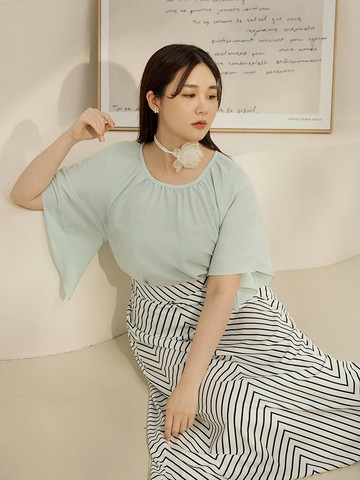 雲朵自訂款-抓皺荷葉遮臂喇叭袖遮腹上衣