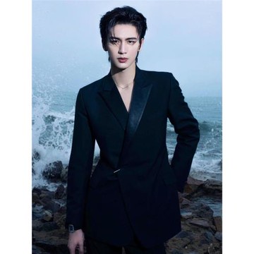 張凌赫同款高級感黑色西裝外套韓版潮流ins痞帥設計感西服外套男