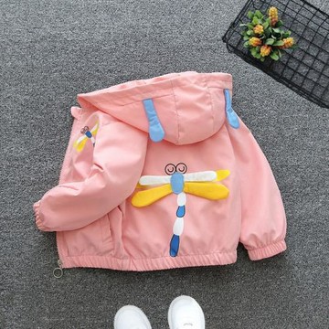 童裝女童外套2026新款春秋兒童洋氣秋款中小童時尚薄款連帽款風衣