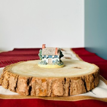 英國手工繪製裝飾性迷你小屋J