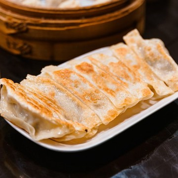 海肉管家 【滿777免運-】奇津冷凍素鍋貼(1包_30粒/900g/包 素鍋貼/熟鍋貼/冷凍鍋貼)