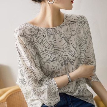 潮牌夏季七分袖高級感襯衫女高級感減齡小衫圓領別致印花高端上衣