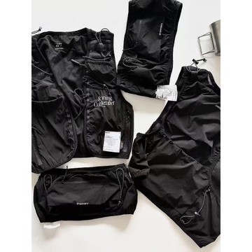 (免運)煩 satisfyrunning 越野徒步野跑背包一體馬甲水袋多功能背心